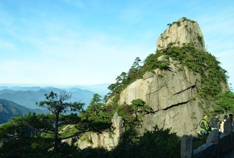 南昌到黃山高鐵3日游天天發(fā)團，登黃山天下無(wú)山